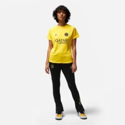 Nike Paris Saint Germain Training T-Shirt Dri-FIT Pre Match Jordan X PSG - Tour Yellow/Black Woman -Track Fit Wear Sales 4ffc5b7d27a2